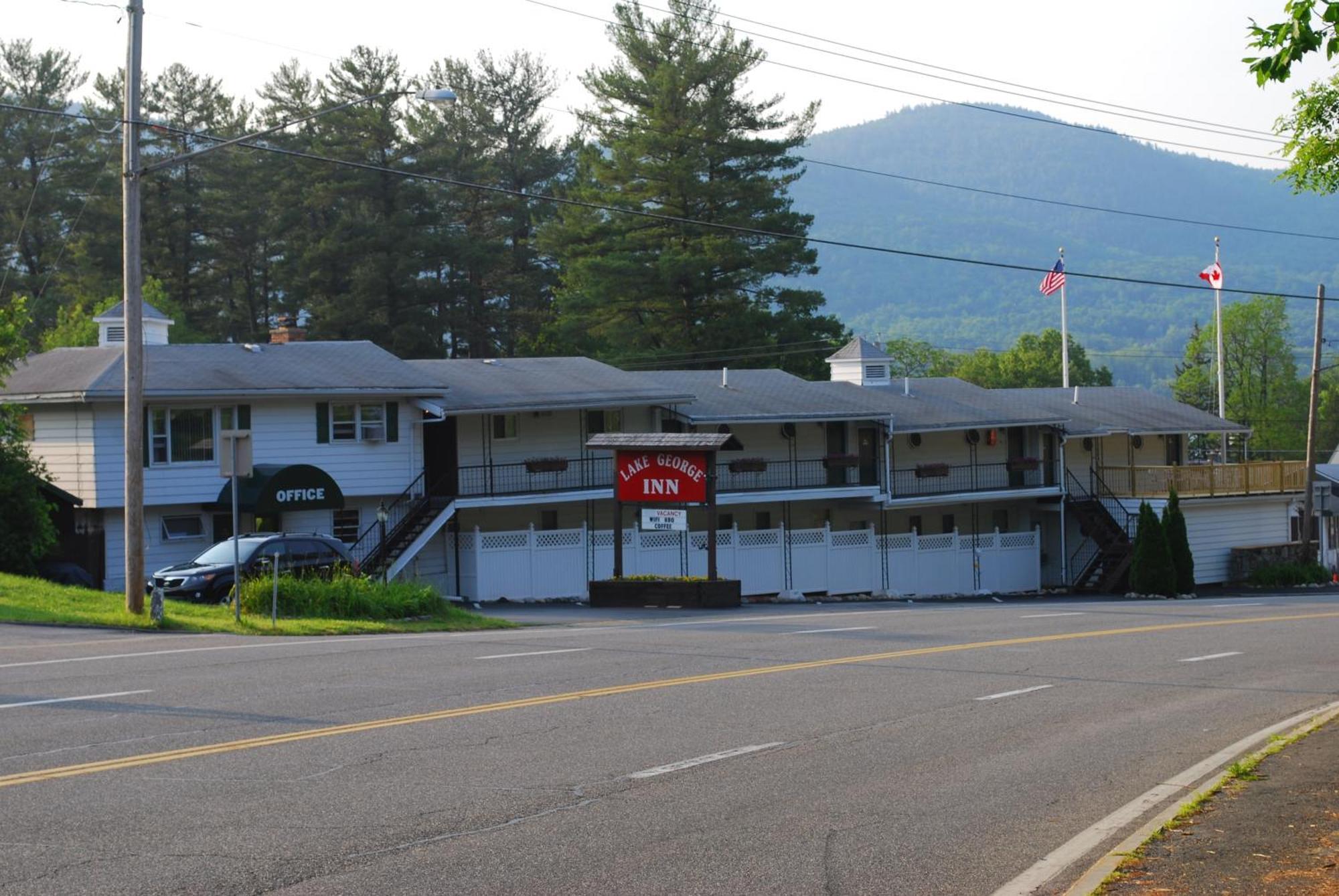 The Lake George Inn Экстерьер фото